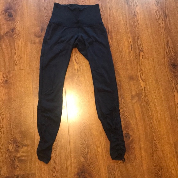 Lululemon high rise cinch mesh bottom leggings - Picture 3 of 9